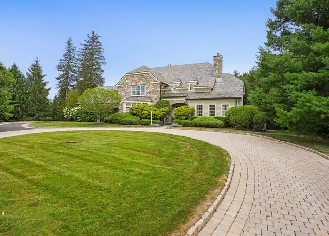 Property at 25 Chieftans Rd, Greenwich, CT, 06831, 3 beds, 4.5 baths, [object Object]