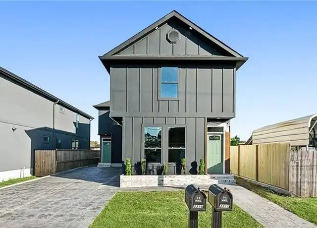 Property at 3317 Pakenham Dr, Chalmette, LA, 70043, 3 beds, 2.5 baths, [object Object]