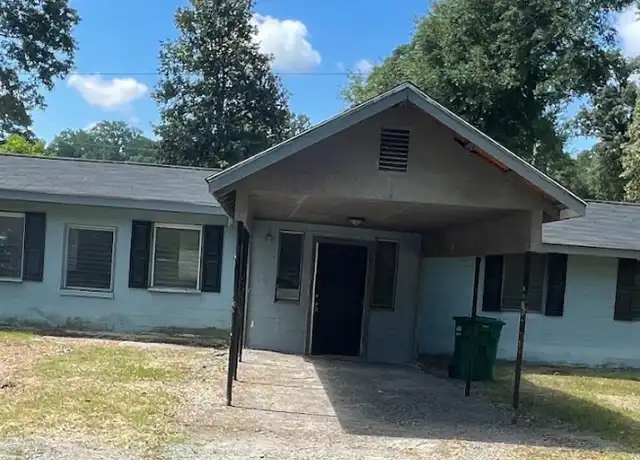 Property at 2300 Pearce Ave, Albany, GA, 31705, 2 beds, 1.5 baths, [object Object]