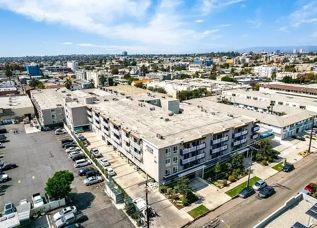 Property at Clarington Apartments - 3767 Clarington Ave, Los Angeles, CA, 90034, 1 bed, 1 bath, [object Object]