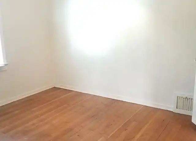Property at 1638 SE Knight St Unit 09, Portland, OR, 97202, 1 bed, 1 bath, [object Object]