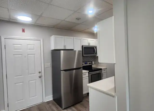 Property at 178 High St Unit 201, Clinton, MA, 01510, 1 bed, 1 bath, [object Object]