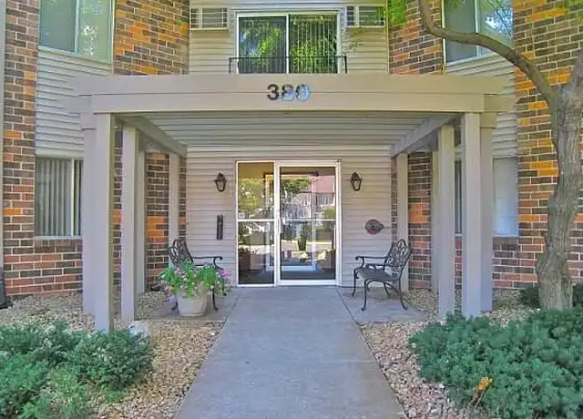 Property at Wheelock Ridge Villa Apartments - 380 Wheelock Pkwy E, Saint Paul, MN, 55130, 1-2 bed, 1 bath, [object Object]
