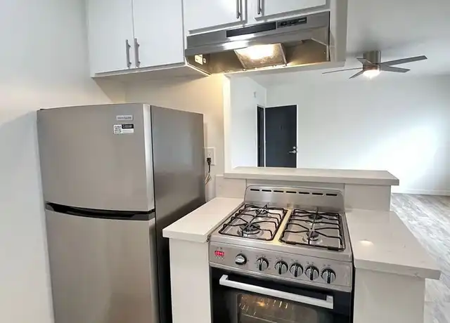 Property at 333 Vernon Ave Unit 11, Venice, CA, 90291, 0 beds, 1 bath, [object Object]