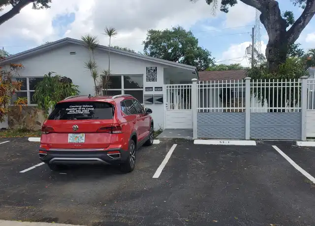 Property at 3941 SW 51st St, Fort Lauderdale, FL, 33312, 2 beds, 1 bath, [object Object]