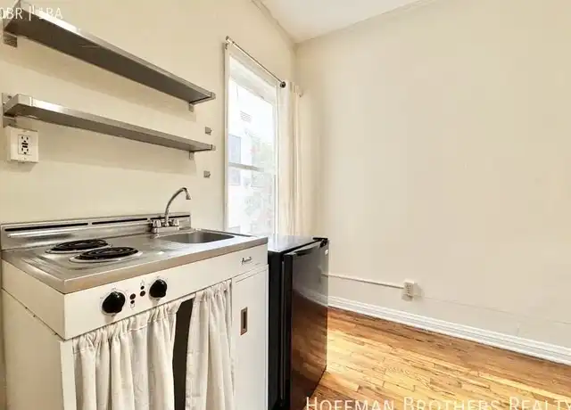 Property at 838 Sanborn Ave Unit 302, Los Angeles, CA, 90029, 0 beds, 1 bath, [object Object]