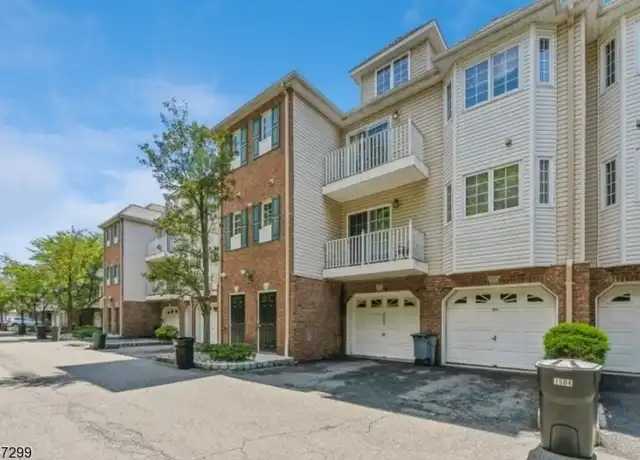 Property at 105 Roseland Ave, Caldwell, NJ, 07006, 2 beds, 2 baths, [object Object]