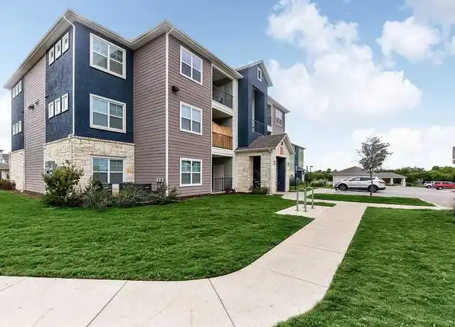 Property at Heights on Parmer Apartments - 1500 E Parmer Ln, Austin, TX, 78753, 2 beds, 2 baths, [object Object]