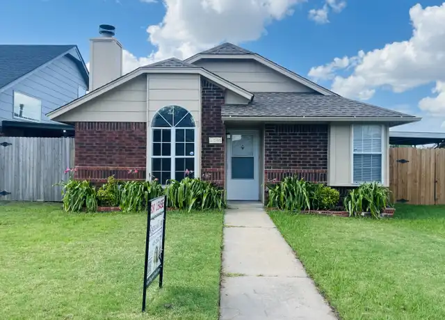 Property at 1305 SW 96th St, Oklahoma City, OK, 73159, 3 beds, 2 baths, [object Object]