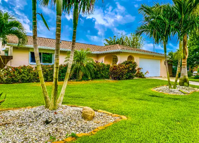 Property at 4300 Beach Dr SE, Saint Petersburg, FL, 33705, 3 beds, 2 baths, [object Object]