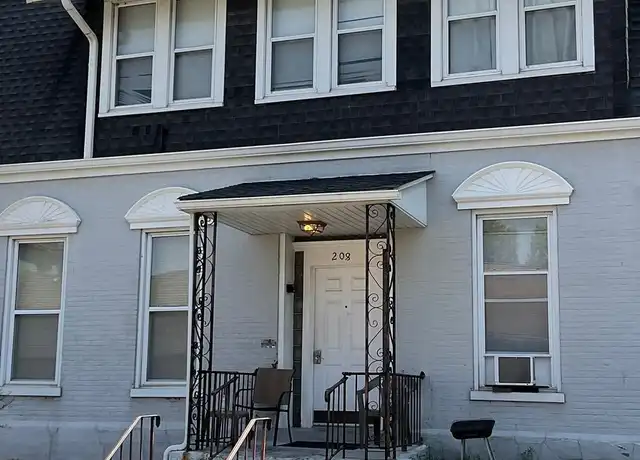 Property at 208 S Charles St Unit B, Belleville, IL, 62220, 2 beds, 1 bath, [object Object]