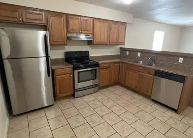 Property at 2293 W Oak St, Denton, TX, 76201, 2 beds, 2 baths, [object Object]