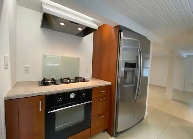 Property at 617 E 11th 1/2 St Unit C, Houston, TX, 77008, 1 bed, 1 bath, [object Object]