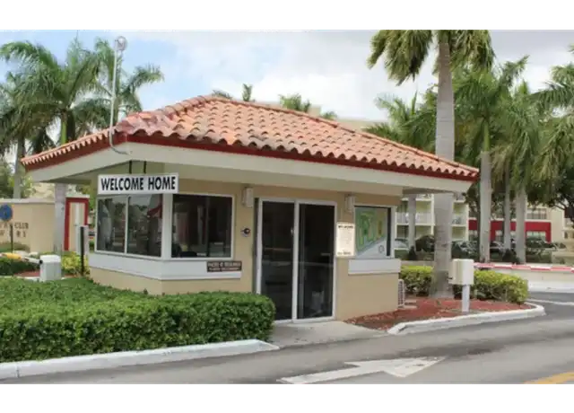 Property at 18335 NW 68th Ave Unit I4, Hialeah, FL, 33015, 2 beds, 2 baths, [object Object]