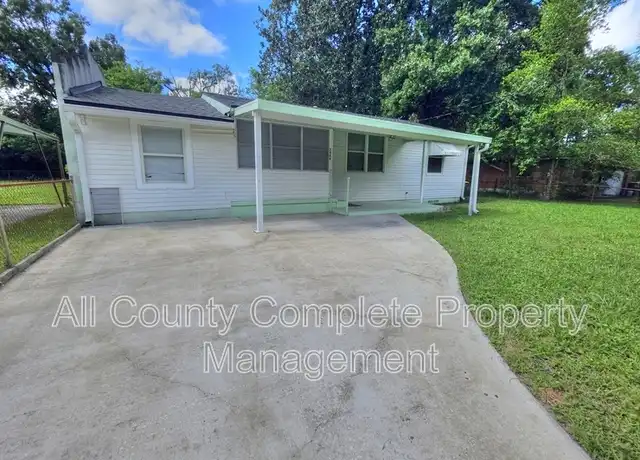 Property at 2946 W 15th St, Jacksonville, FL, 32254, 3 beds, 1 bath, [object Object]