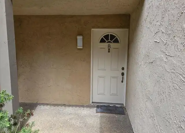 Property at 8515 Villa La Jolla Dr Unit B, La Jolla, CA, 92037, 1 bed, 1 bath, [object Object]