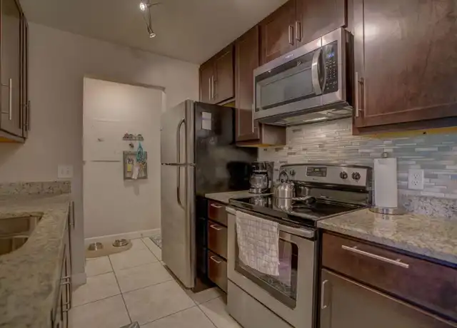 Property at 551 Hawaii Ln Unit 2, Sun Prairie, WI, 53590, 2 beds, 1 bath, [object Object]