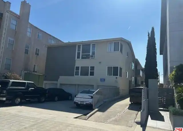 Property at 5820 W Olympic Blvd Unit 4, Los Angeles, CA, 90036, 1 bed, 1 bath, [object Object]