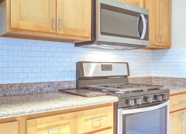 Property at Park Place Apartments - 25401 Cypress Ave, Hayward, CA, 94544, 2 beds, 1 bath, [object Object]