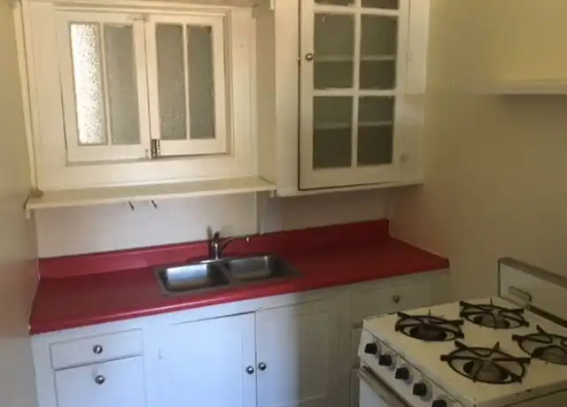 Property at 1500 S Walnut St Unit 1, Bloomington, IN, 47401, 1 bed, 1 bath, [object Object]