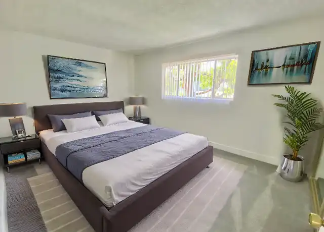 Property at 11963 Walnut Ln Unit 4, Los Angeles, CA, 90025, 2 beds, 1.5 baths, [object Object]