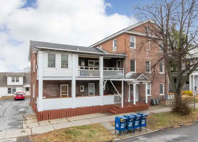 Property at 21-25 Elmwood Ave Apt 11, Burlington, VT, 05401, 1 bed, 1 bath, [object Object]
