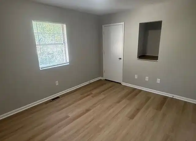 Property at 31 Hurley St, Berea, KY, 40403, 2 beds, 1 bath, [object Object]