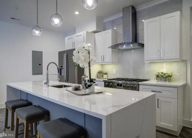 Property at 2429 Ontario Rd NW #1, Washington, DC, 20009, 2 beds, 2 baths, [object Object]