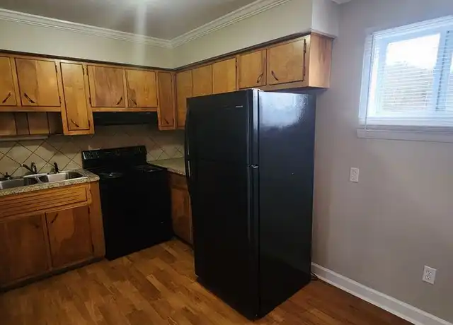 Property at 915 Moreland Dr Unit 17, Kingsport, TN, 37664, 2 beds, 1.5 baths, [object Object]