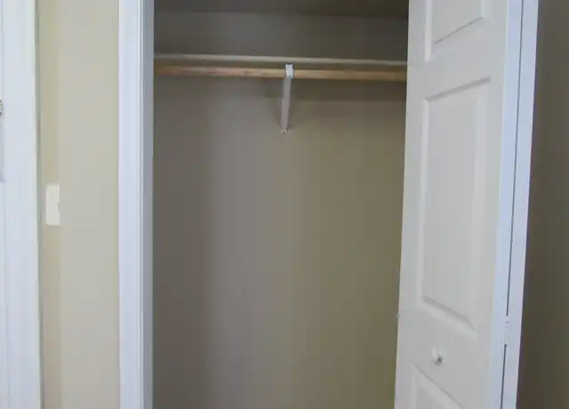 Property at 402 N West St Unit B, Culpeper, VA, 22701, 1 bed, 1 bath, [object Object]