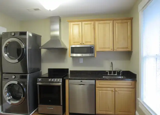 Property at 402 N West St Unit B, Culpeper, VA, 22701, 1 bed, 1 bath, [object Object]