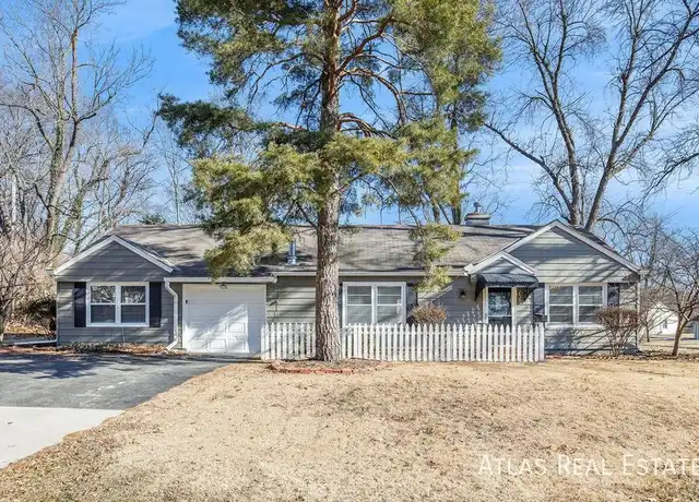 Property at 7543 Booth Dr, Prairie Village, KS, 66208, 3 beds, 2 baths, [object Object]