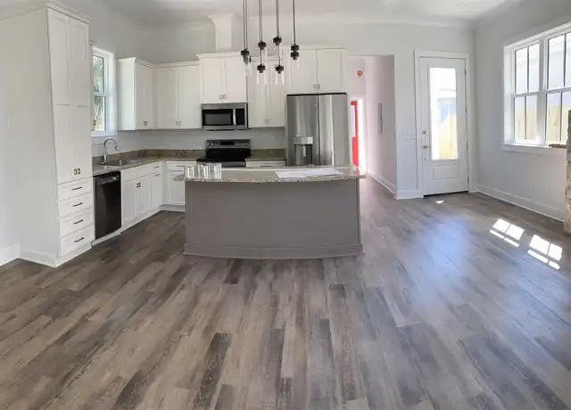 Property at 605 S N St, Pensacola, FL, 32502, 1 bed, 1 bath, [object Object]