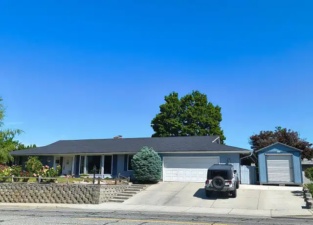 Property at 1207 8th St NE, East Wenatchee, WA, 98802, 4 beds, 2.5 baths, [object Object]