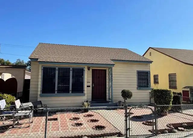 Property at 2408 Fashion Ave, Long Beach, CA, 90810, 2 beds, 1 bath, [object Object]