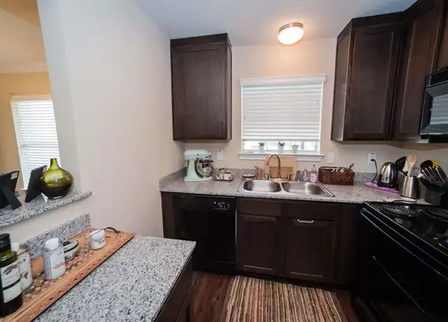 Property at 214 W 17th St Unit 14, Houston, TX, 77008, 1 bed, 1 bath, [object Object]