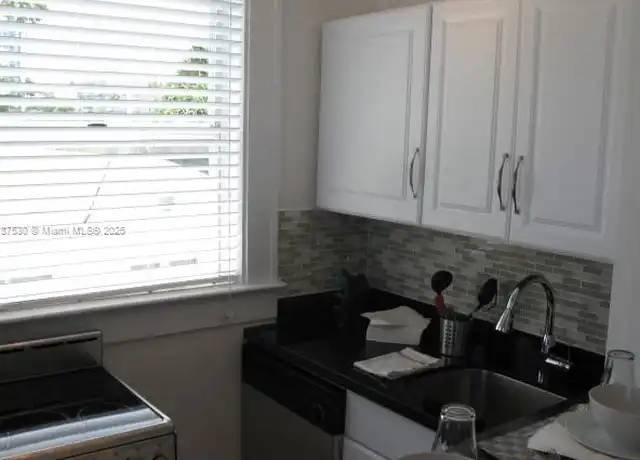 Property at 642 Michigan Ave #19, Miami Beach, FL, 33139, 1 bed, 1 bath, [object Object]