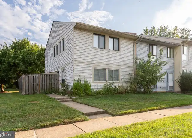 Property at 300 Reneau Way, Herndon, VA, 20170, 3 beds, 2.5 baths, [object Object]