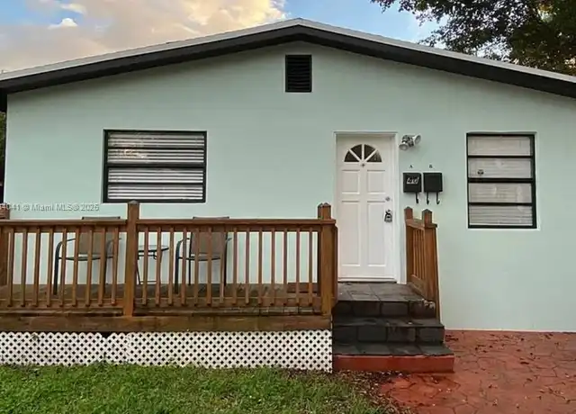 Property at 40 SE 12th St #1, Dania Beach, FL, 33004, 2 beds, 2 baths, [object Object]