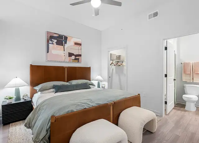 Photo of 825 32nd Ave S, Saint Petersburg, FL 33705