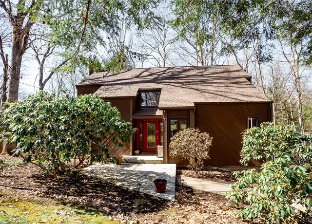Property at 126 Green Forest Dr, Baden, PA, 15005, 3 beds, 2.5 baths, [object Object]