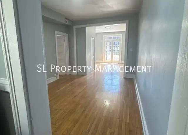 Property at 1140 W Grace St Unit 8, Richmond, VA, 23220, 2 beds, 1 bath, [object Object]