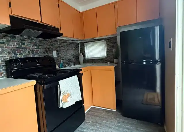 Property at 110 NW 39th Ave Unit 146A, Gainesville, FL, 32609, 0 beds, 1 bath, [object Object]