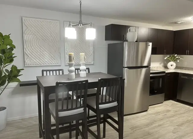 Photo of 43 Sheridan Dr, Shrewsbury, MA 01545
