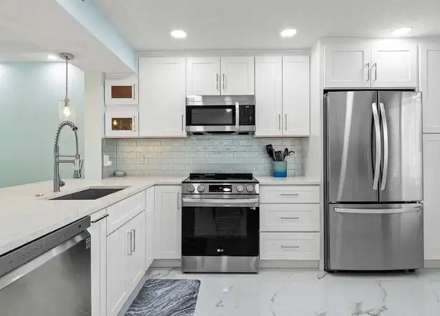 Property at 7076 Huntington Ln #207, Delray Beach, FL, 33446, 2 beds, 2 baths, [object Object]