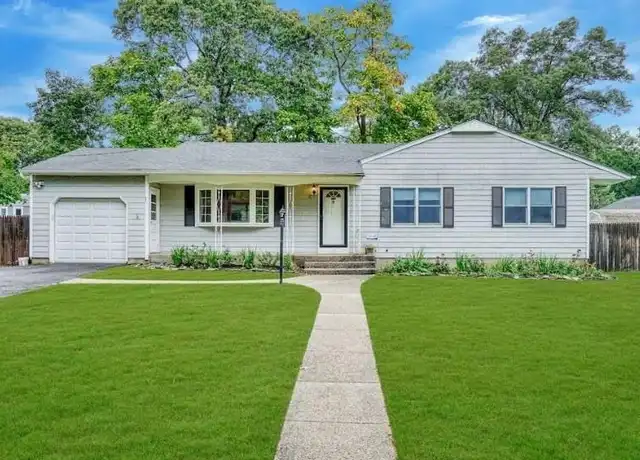 Property at 6 Willow St, Centereach, NY, 11720, 5 beds, 2.5 baths, [object Object]