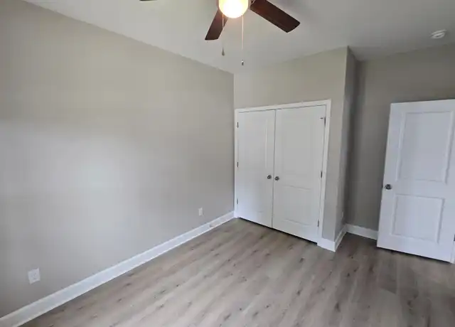 Property at 5703 Valley Dr, Little Rock, AR, 72209, 2 beds, 1 bath, [object Object]