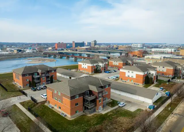 Property at 924 Sycamore St Unit 924-10, Waterloo, IA, 50703, 2 beds, 2 baths, [object Object]