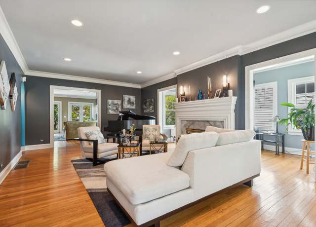 Photo of 1316 Ashland Ave, Wilmette, IL 60091