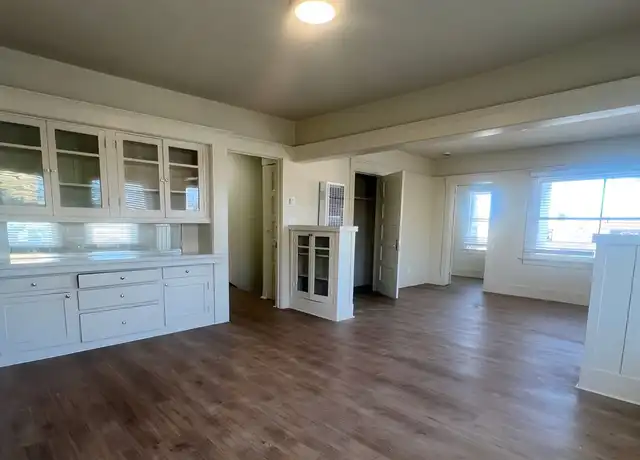 Property at 5100 S Figueroa St Unit 5100 1/2, Los Angeles, CA, 90037, 1 bed, 1 bath, [object Object]